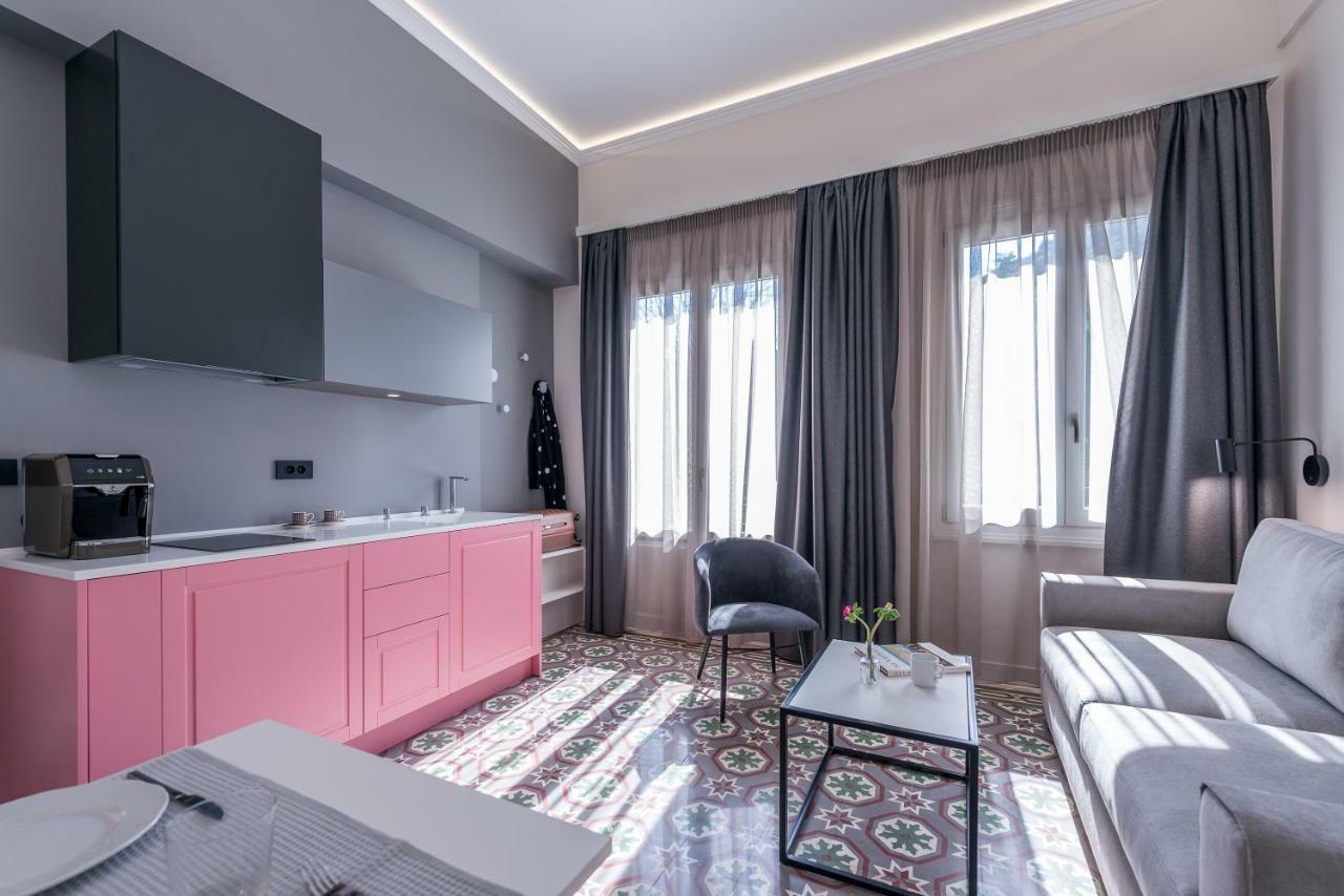 Lestel Boutique Suites ナフプリオ エクステリア 写真